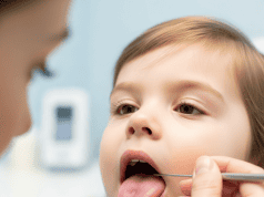 Krótkie wędzidełko podjęzykowe: co to oznacza i jak można pomóc?